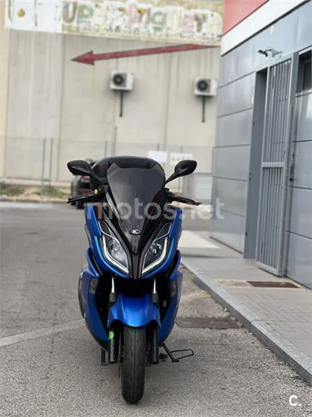 Kymco K-XCT 300i – Vista 2