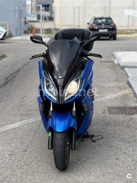 Kymco K-XCT 300i – Vista 3