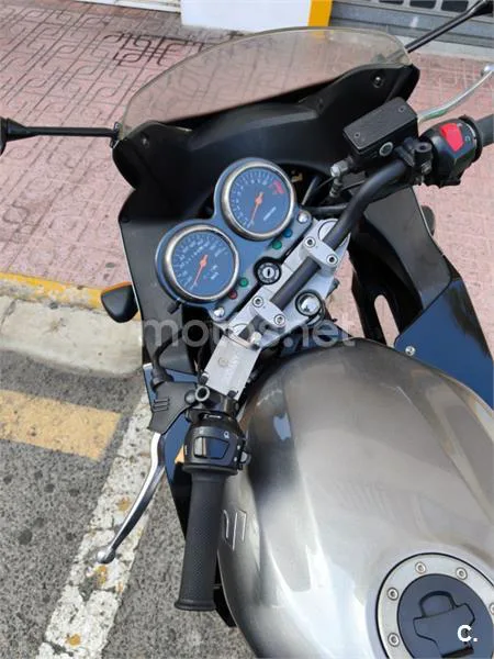 Suzuki GS 500F – Vista 8