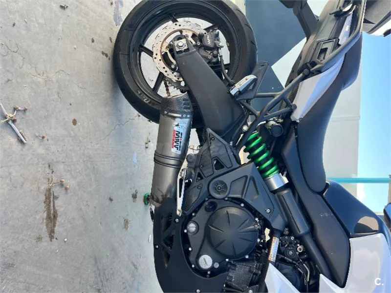 Kawasaki Versys – Vista 5