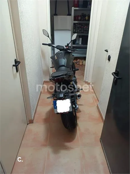 Yamaha MT-07 – Vista 16