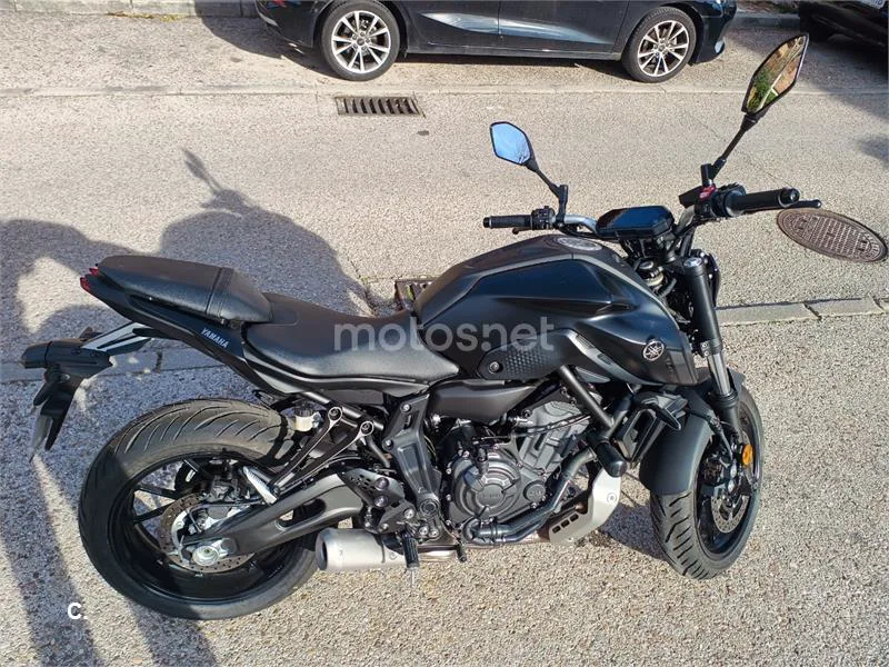 Yamaha MT-07 – Vista 7