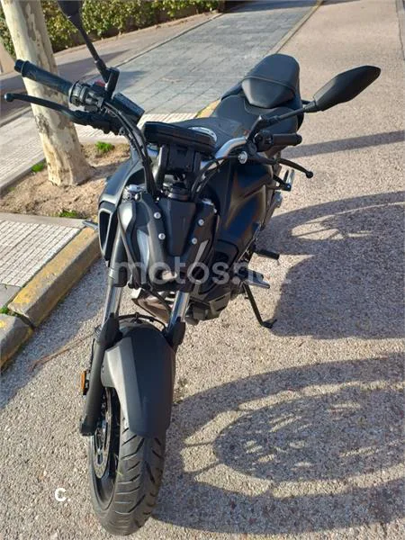Yamaha MT-07 – Vista 9