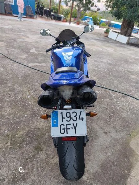 Yamaha R1 – Vista 4