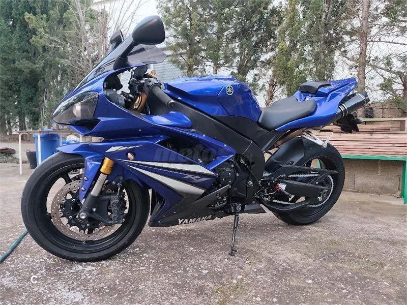 Yamaha R1 – Vista 7