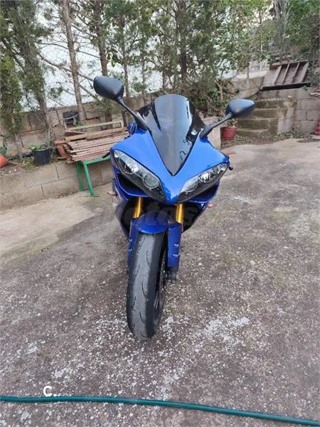 Yamaha R1 – Vista 9