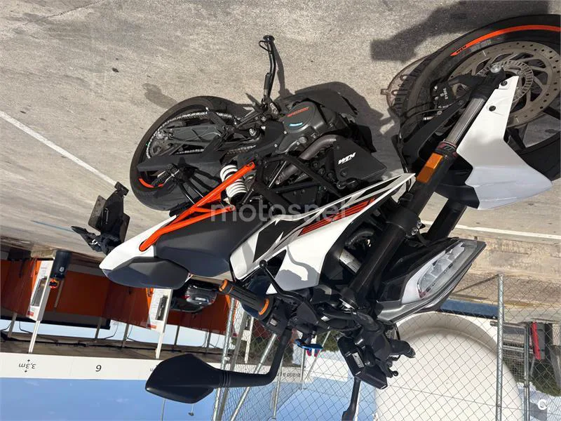 KTM 125 – Vista 5