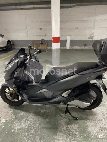 Honda PCX 125 – Vista 2