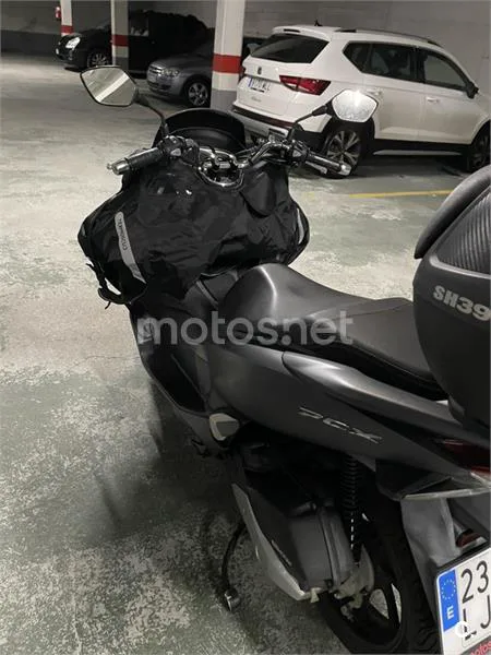 Honda PCX 125 – Vista 3