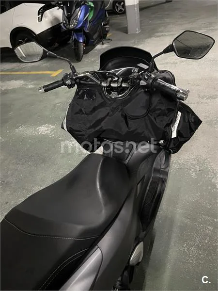 Honda PCX 125 – Vista 5