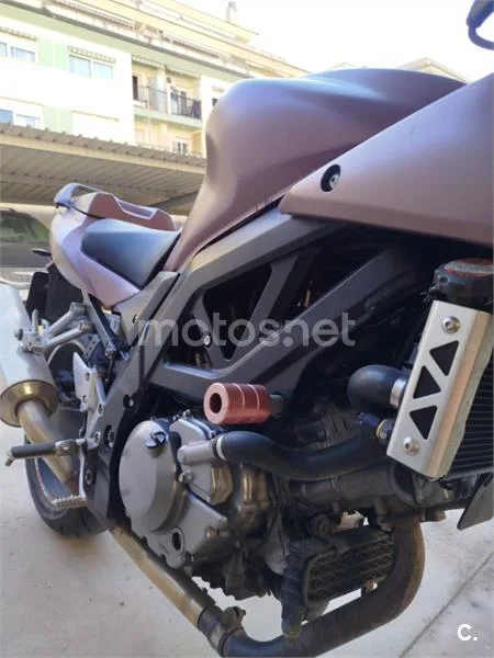 Suzuki SV 650 S – Vista 8