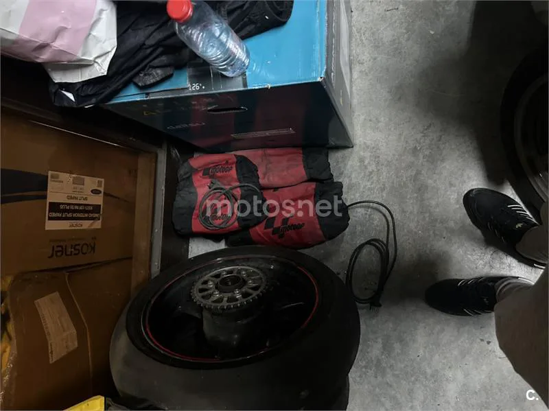 Kawasaki ZX-10R – Vista 2