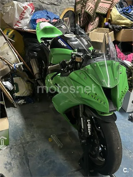 Kawasaki ZX-10R – Vista 8