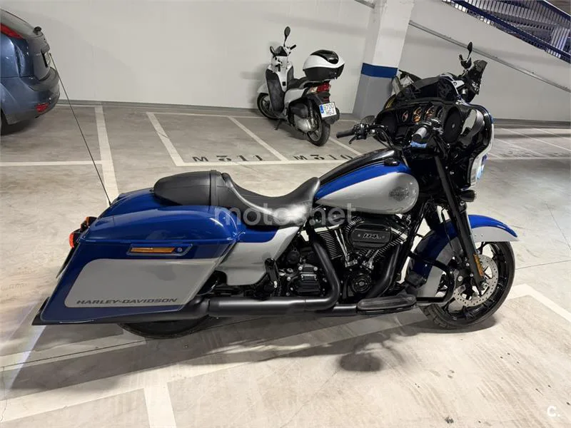 Harley-Davidson Street Glide – Vista 4