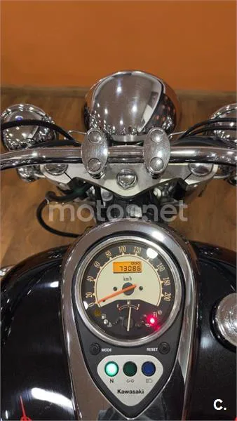 Kawasaki VN 900 Classic – Vista 6