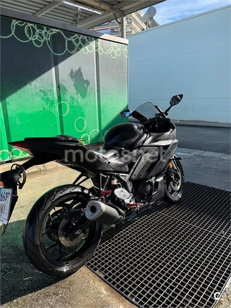 Yamaha R3 – Vista 3