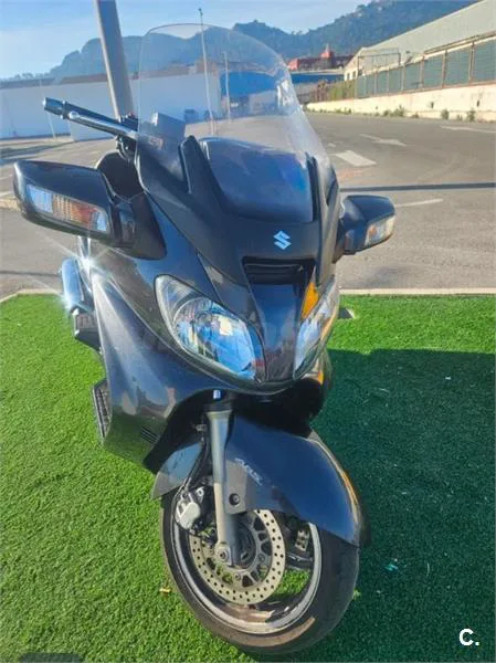 Suzuki Burgman 650 Executive – Vista 2