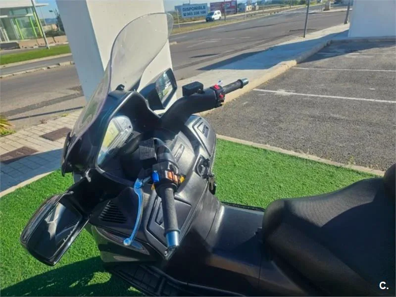 Suzuki Burgman 650 Executive – Vista 4