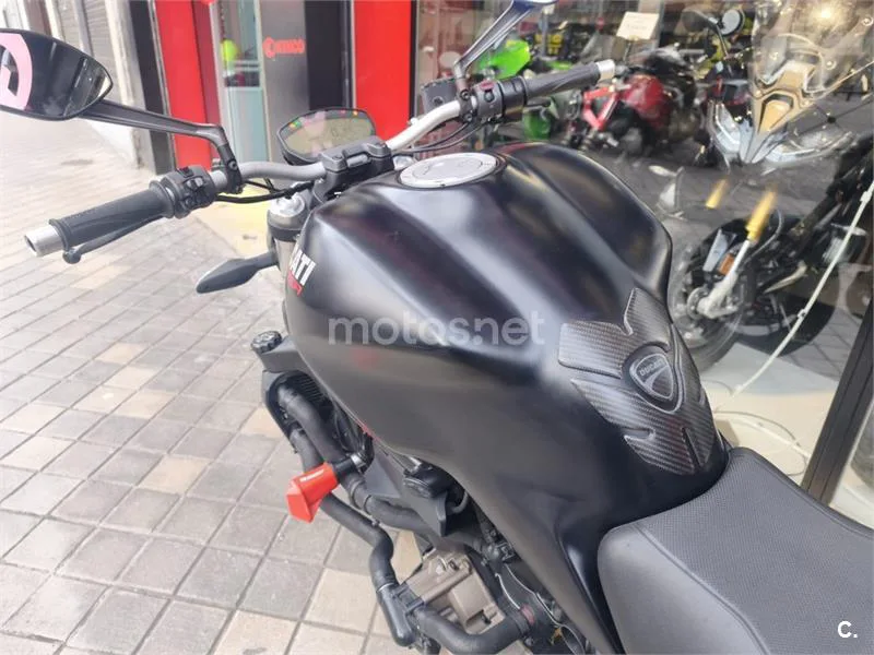 Ducati Monster 821 – Vista 12