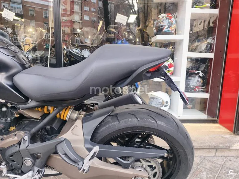Ducati Monster 821 – Vista 13
