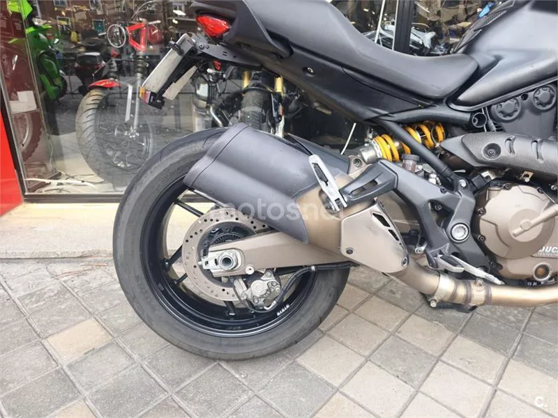 Ducati Monster 821 – Vista 9