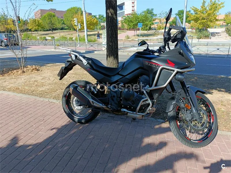 Honda XL 750 Transalp – Vista 7
