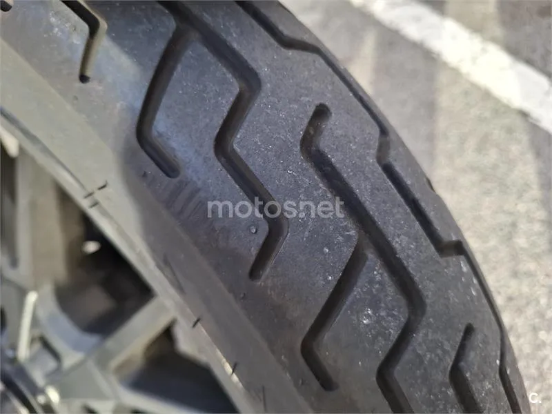 Yamaha XV 950R – Vista 8