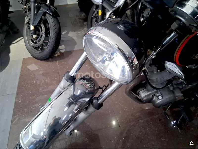 Suzuki GN250 - Vista 15