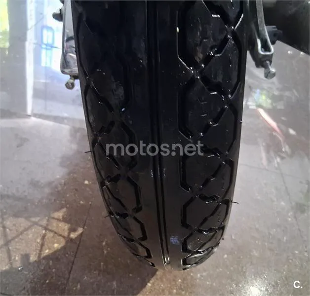Suzuki GN250 - Vista 18