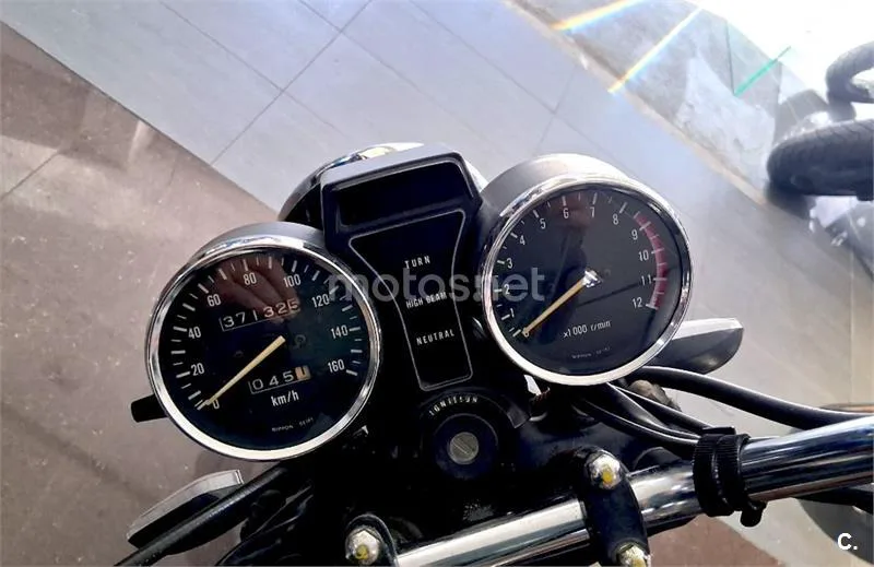 Suzuki GN250 - Vista 10