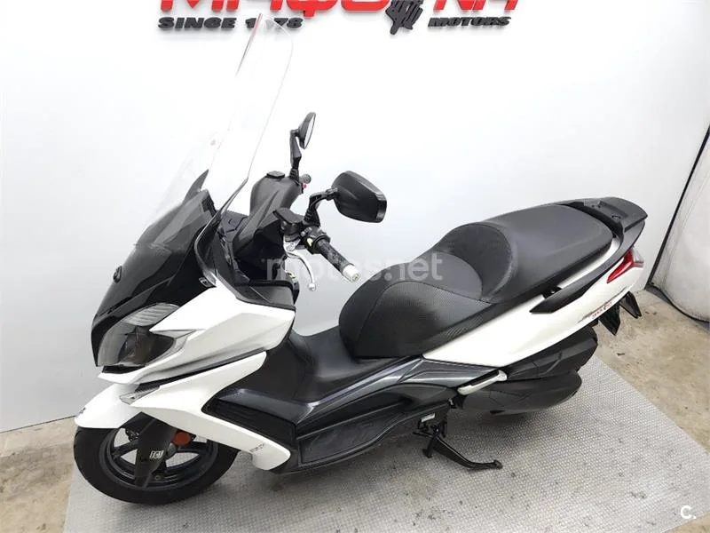 Kymco Super Dink 350 – Vista 15