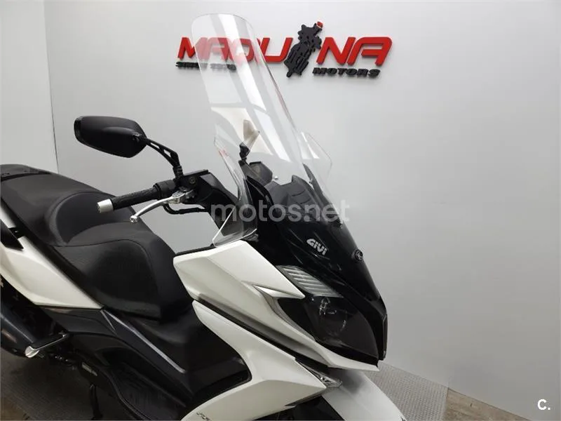 Kymco Super Dink 350 – Vista 3