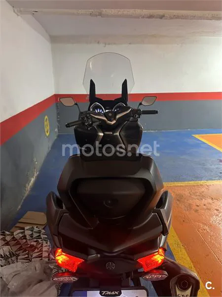 Yamaha TMAX – Vista 3