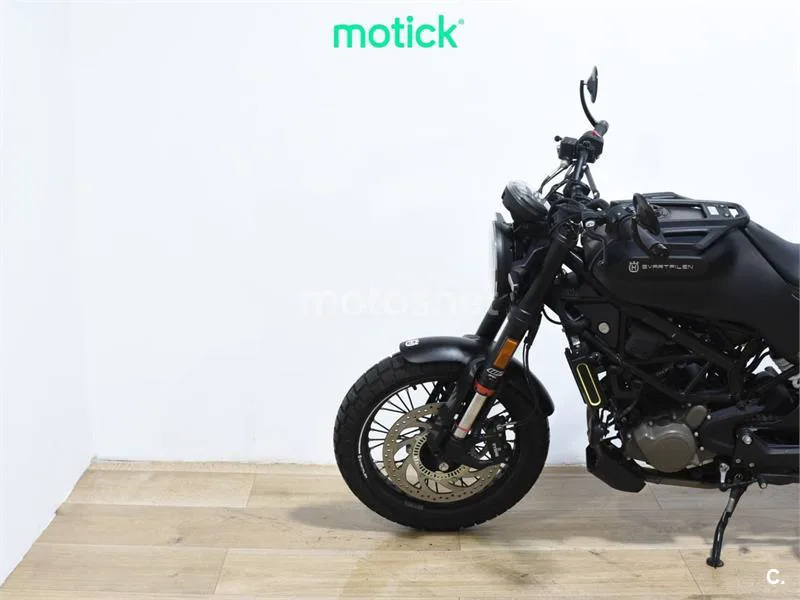 Husqvarna Svartpilen 125 – Vista 8