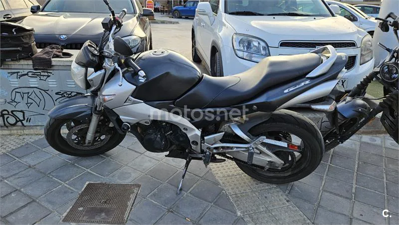 Suzuki GSR 600 – Vista 3
