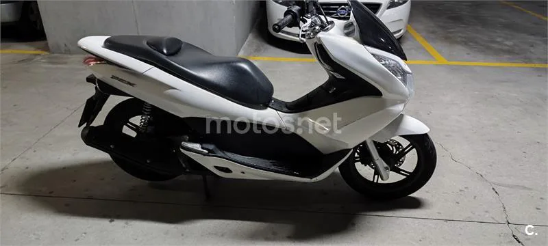 Honda PCX 125 – Vista 4