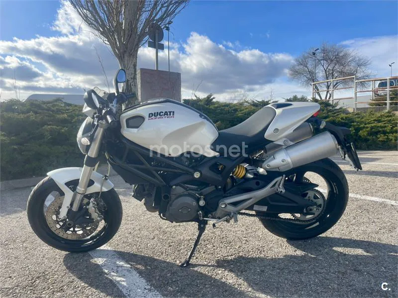 Ducati Monster 696 – Vista 5