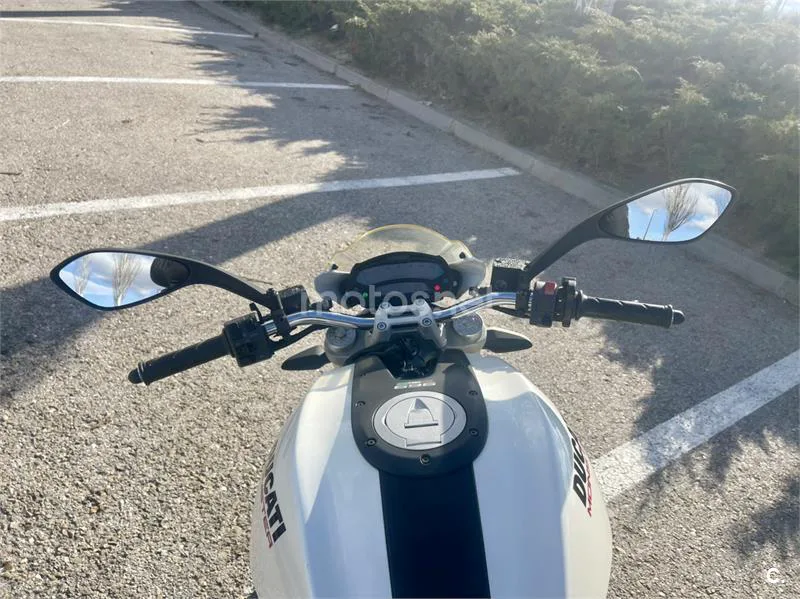 Ducati Monster 696 – Vista 6