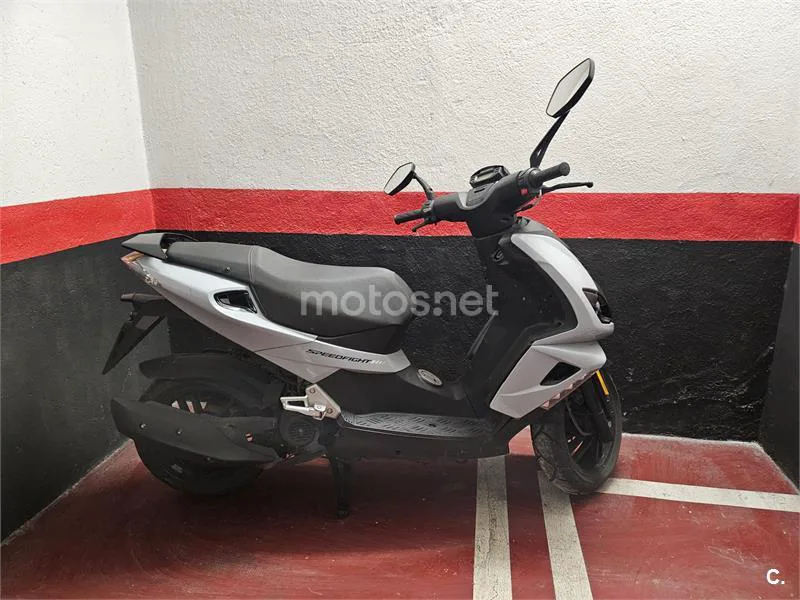 Peugeot Speedfight – Vista 6