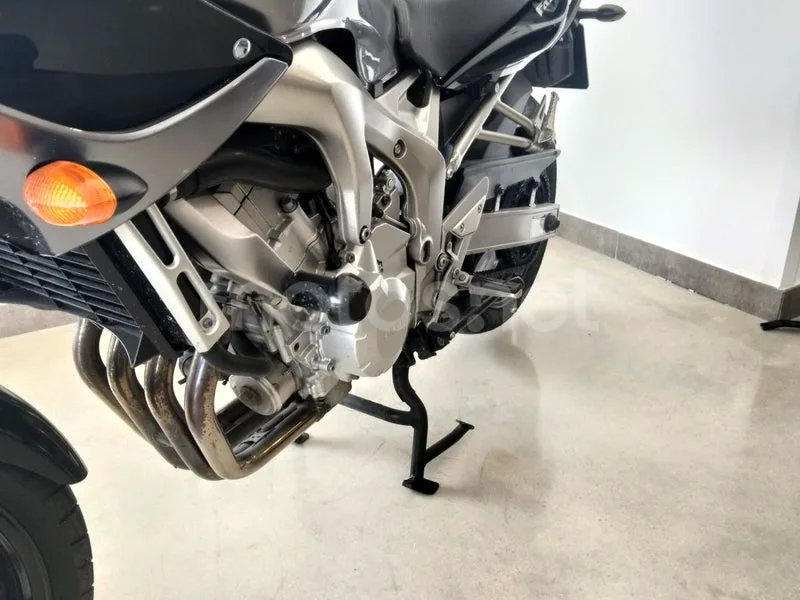 Yamaha FZ6 Fazer S2 - Vista 8