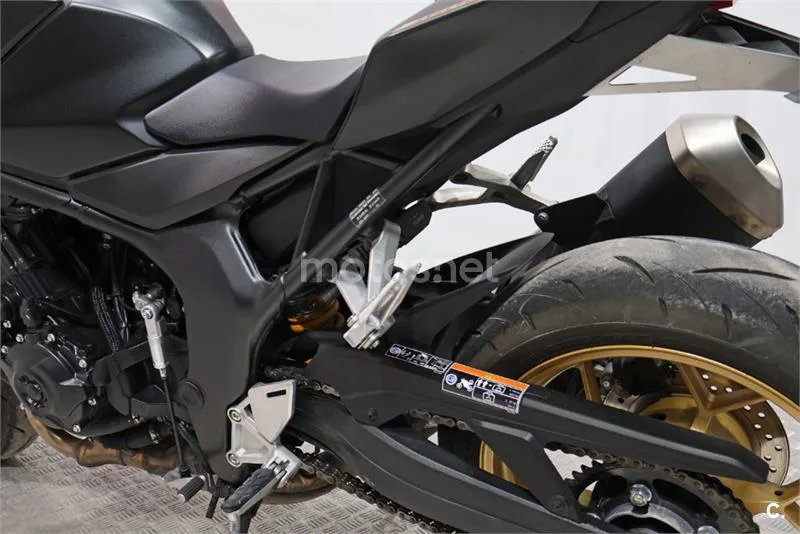 Honda CB 1000 Hornet – Vista 14