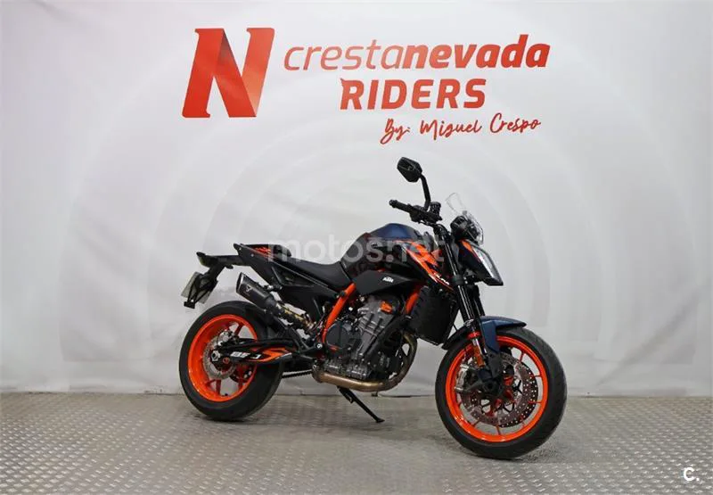 KTM 890 – Vista 6