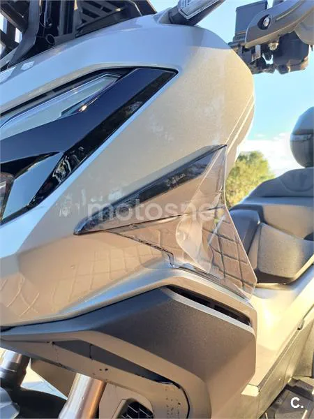 Honda ADV 350 – Vista 12