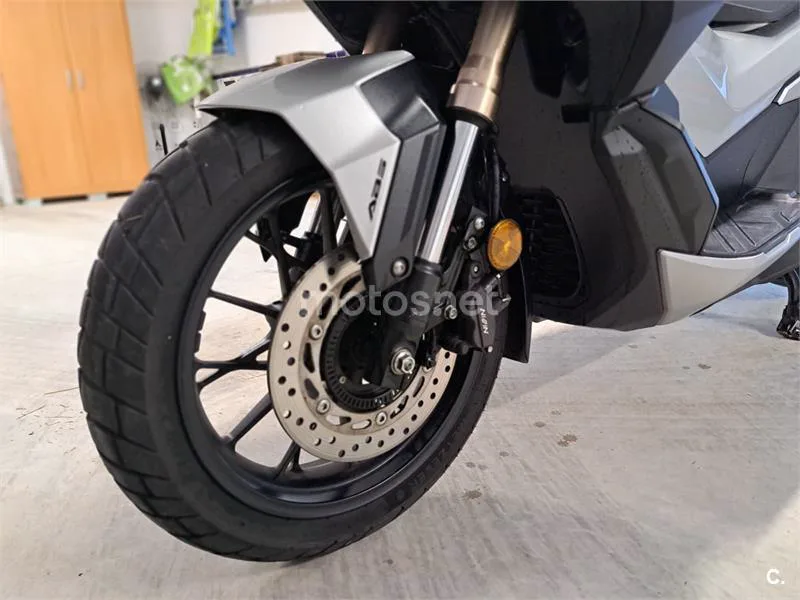 Honda ADV 350 – Vista 5