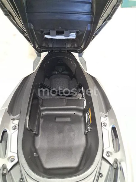 Honda ADV 350 – Vista 9
