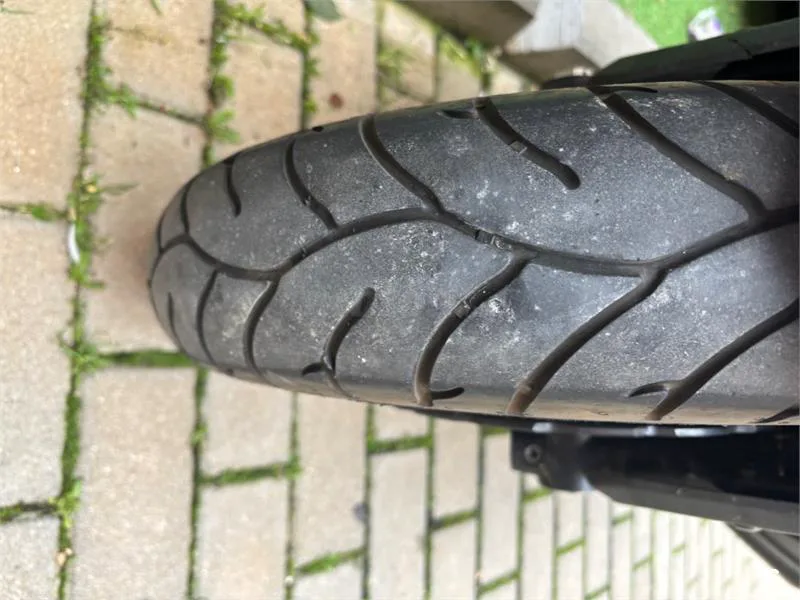 Kymco AK 550 – Vista 7