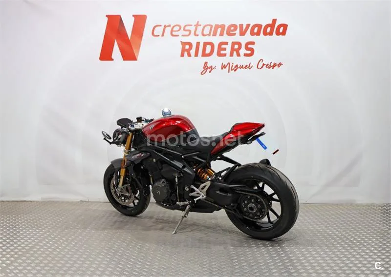 Triumph Speed Triple – Vista 10