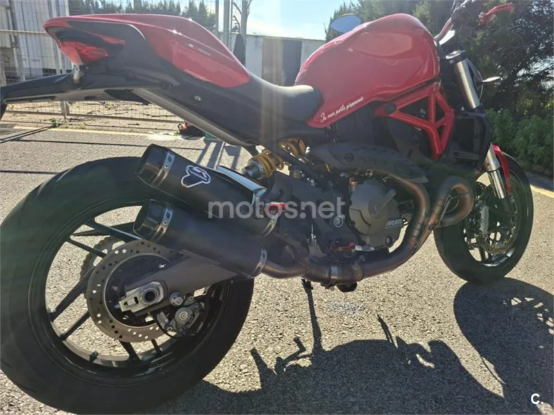 Ducati Monster 821 – Vista 3