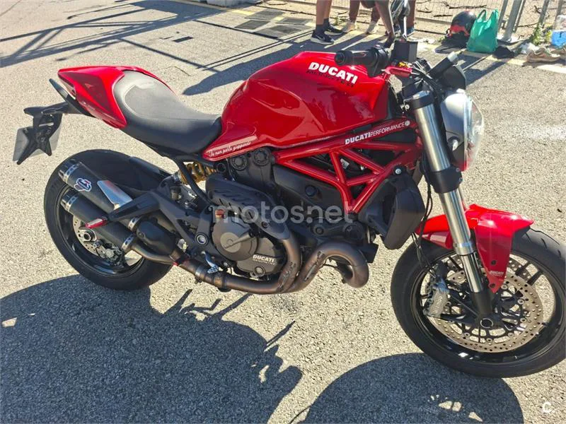 Ducati Monster 821 – Vista 4