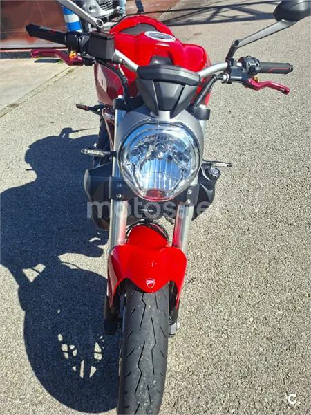 Ducati Monster 821 – Vista 6